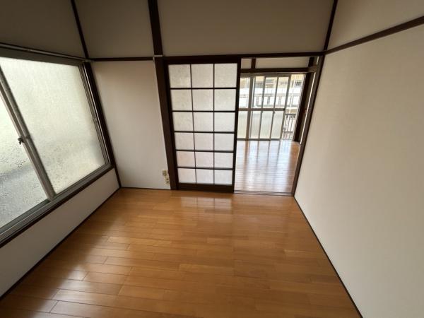 ハイツ拾萬石