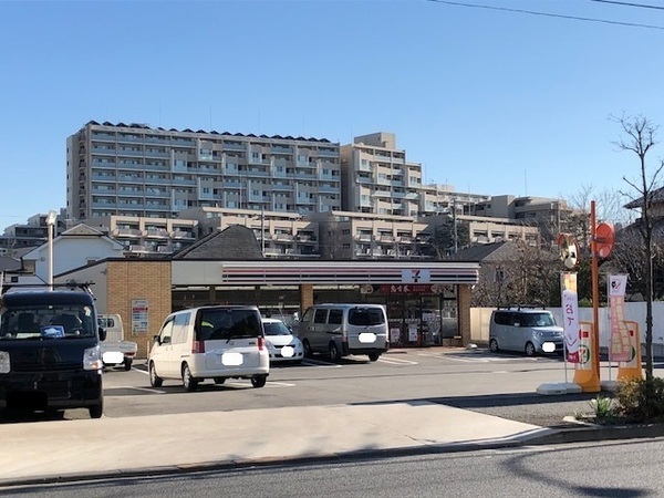 エレガンシア(セブンイレブン狛江和泉本町1丁目店)