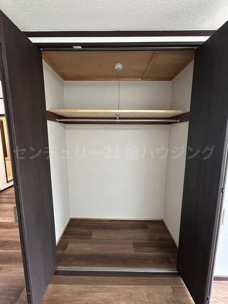リバーハウス