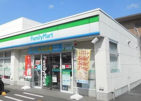 ガーラ・ヴィスタ調布(ファミリーマート小島町3丁目店)
