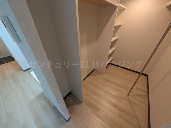 エミナンスチノ