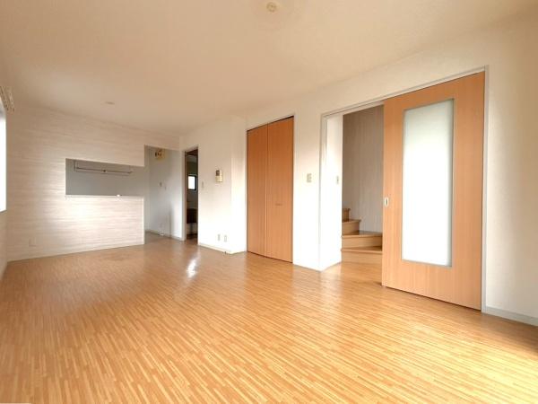 フローラC(リビング)