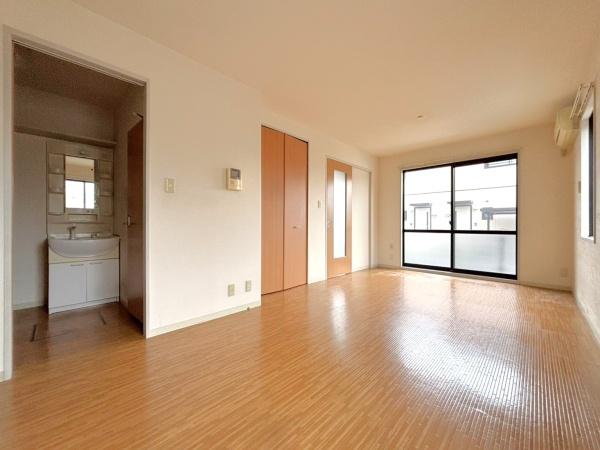 フローラC(リビング)