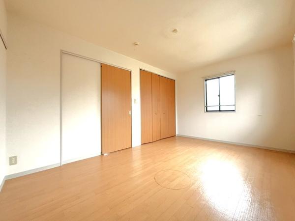 フローラC(寝室)