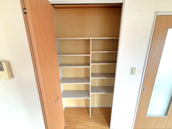 フローラC(収納)