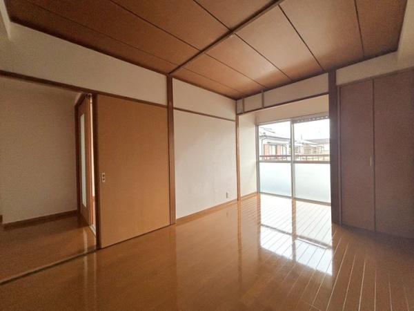 春日部市南３丁目のマンション