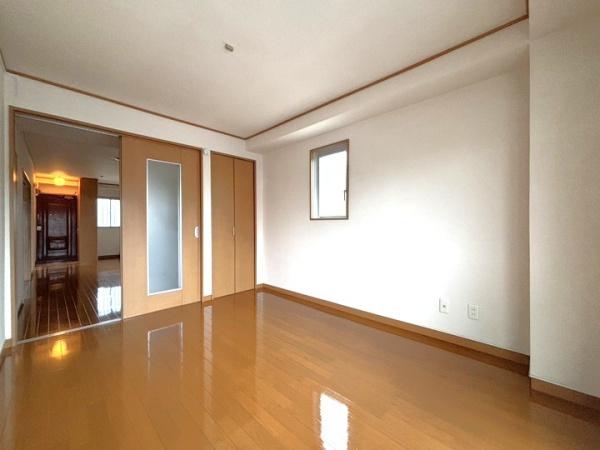春日部市南３丁目のマンション