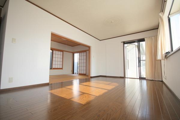 春日部市上蛭田の貸家