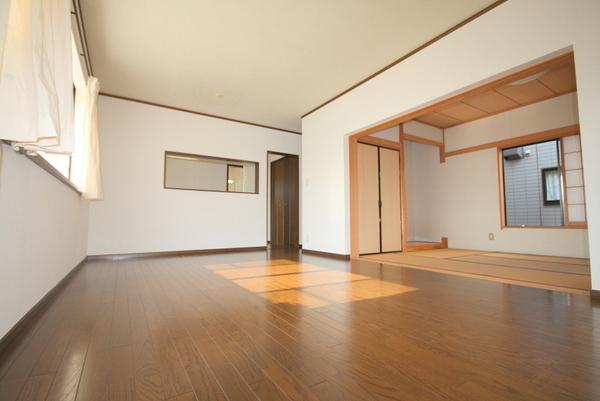 春日部市上蛭田の貸家