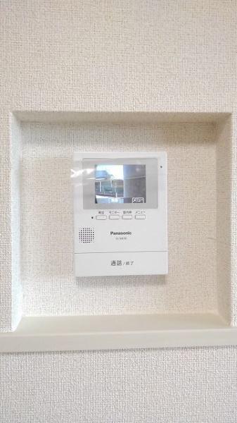 ラ・ルーチェ　ユ　ユ