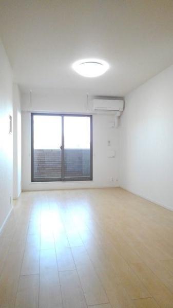 ラ・ルーチェ　ユ　ユ