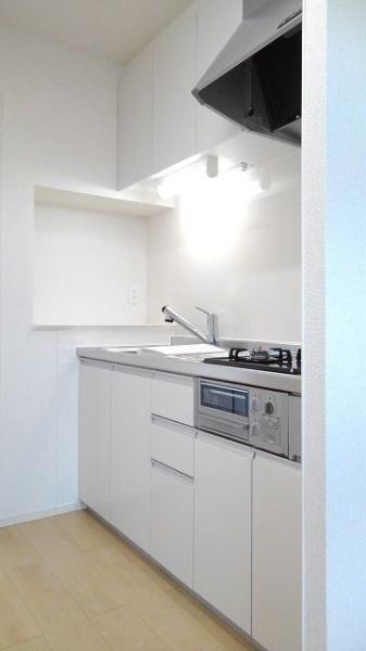 ラ・ルーチェ　ユ　ユ