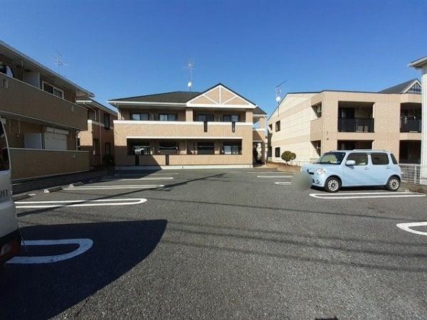 マーベラスB(駐車場)