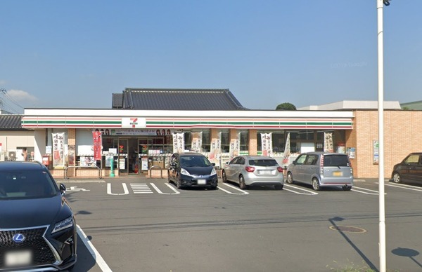 ファミリーステイツ２(セブン-イレブン春日部緑町店)