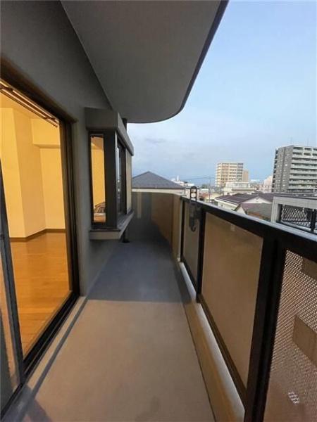 ベルドゥムール春日部駅前