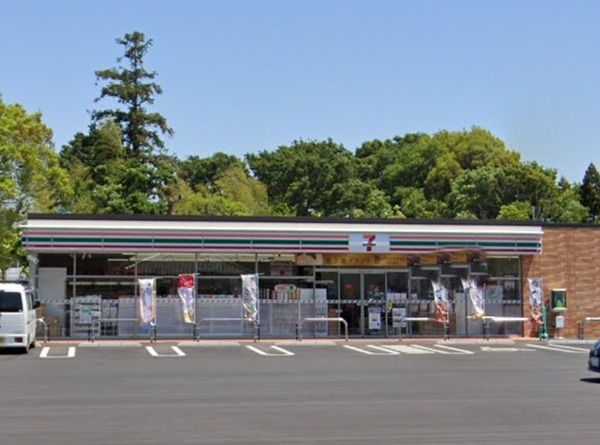 レジダンス クール(セブン-イレブン春日部内牧店)