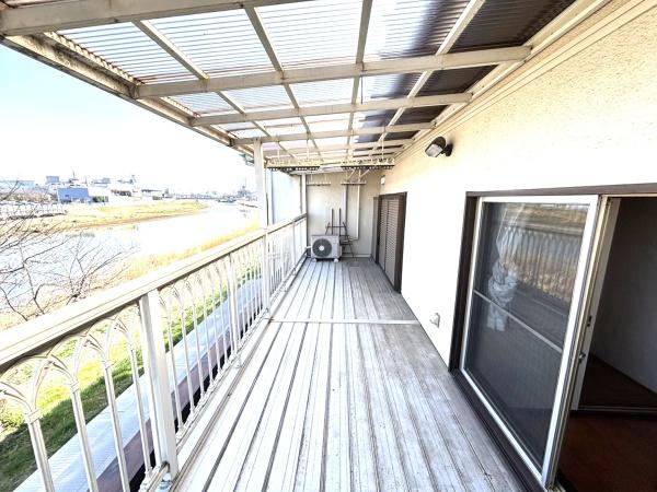 梅田本町貸家