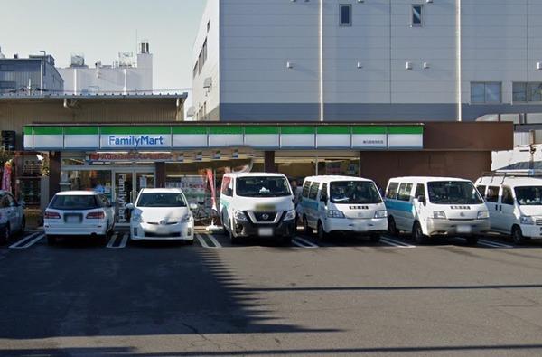 メゾングランドール2(ファミリーマート春日部南栄町店)