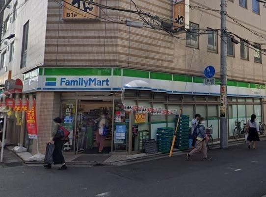 Ａｎｎｉｖｅｒｓａｒｙ(ファミリーマート春日部駅西口店)