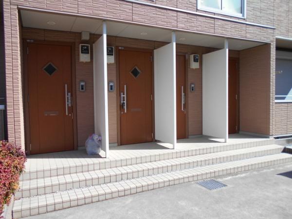 ＣＯＭＦＯＲＴ　藤