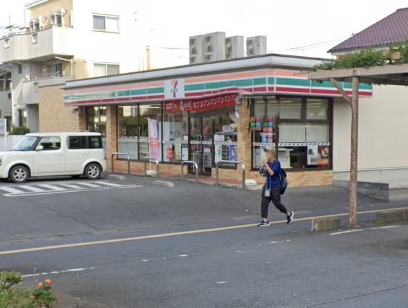 プレリ春日部(セブン-イレブン春日部中央4丁目店)