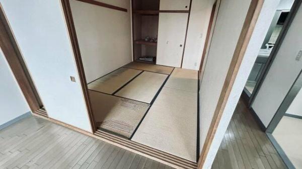 クイーンズパレス春日部