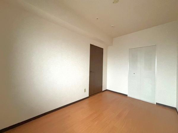 春日部市南３丁目のマンション