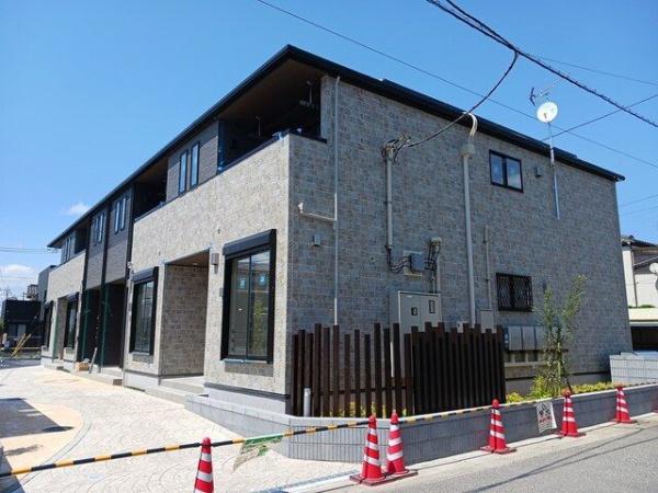 春日部市六軒町のアパート