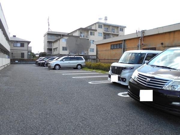 サニーウエル(駐車場)