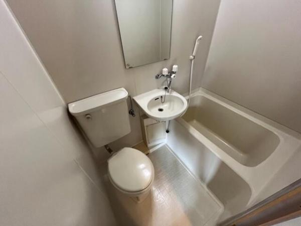 クレスト・センバ