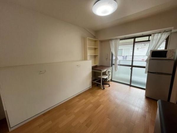 クレスト・センバ