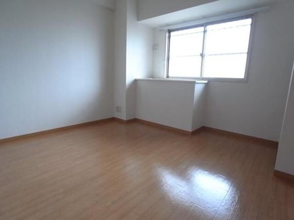 ＢＥＣＫ　ＥＡＳＴ