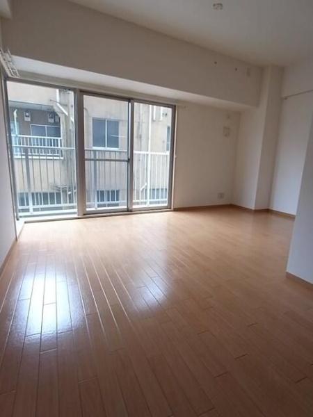 ＢＥＣＫ　ＥＡＳＴ