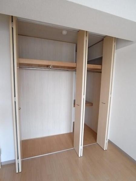 ＢＥＣＫ　ＥＡＳＴ