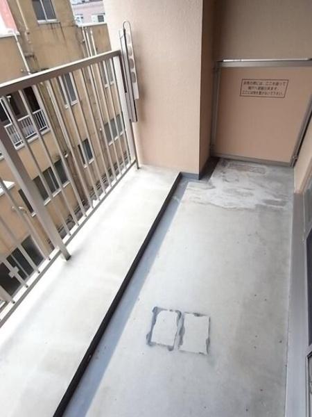 ＢＥＣＫ　ＥＡＳＴ