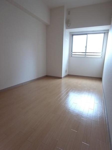 ＢＥＣＫ　ＥＡＳＴ