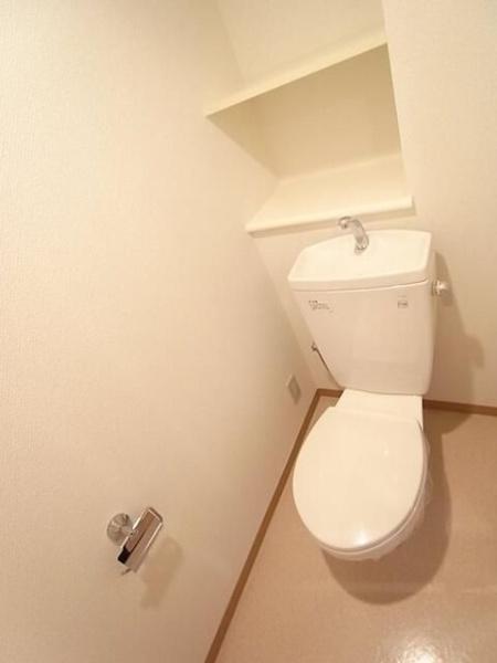 ＢＥＣＫ　ＥＡＳＴ