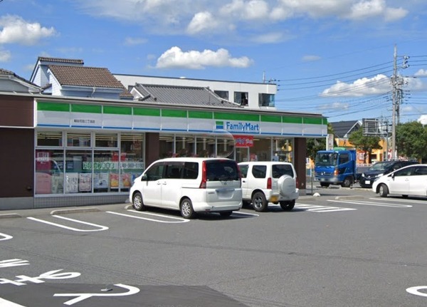 サンセレーナ(ファミリーマート越谷花田二丁目店)