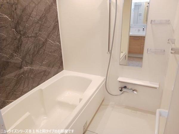 春日部市内牧のアパート