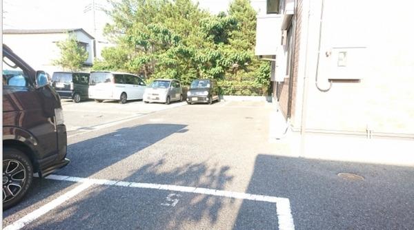 エステートＭ　３