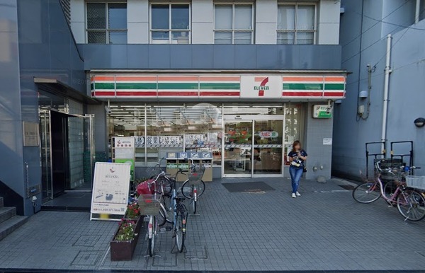 ヴィラ　パーチ(セブン-イレブン越谷せんげん台駅西口店)