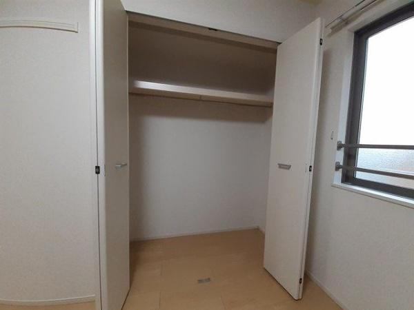 メゾン　フォレスタ