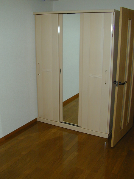 グランデ岸町(収納)