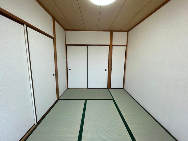 サンプレイス