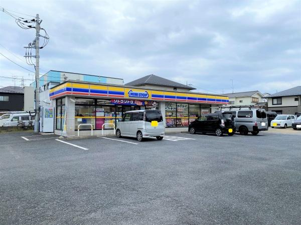 エトワール吉川(ミニストップ吉川店)