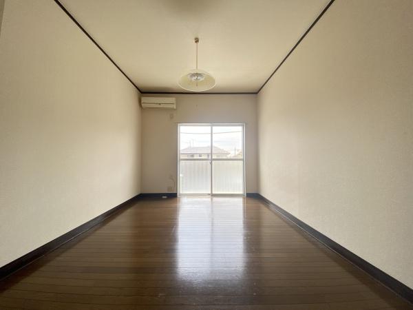 ロイヤルハイツ吉岡