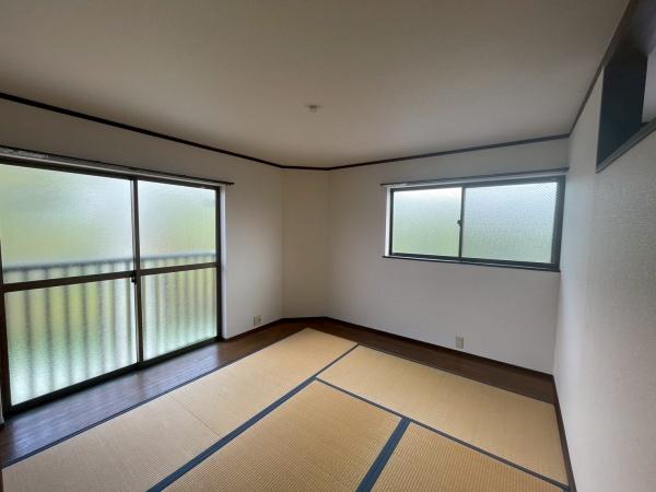吉川2丁目貸家