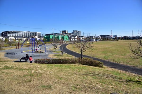 吉川美南輸入住宅(美南中央公園)