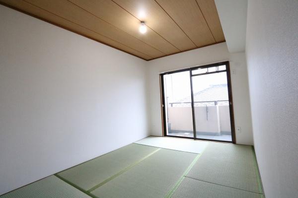 吉川市大字保のマンション