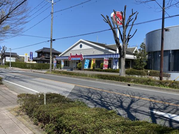 ファヴォーレ(ジョナサン吉川店)